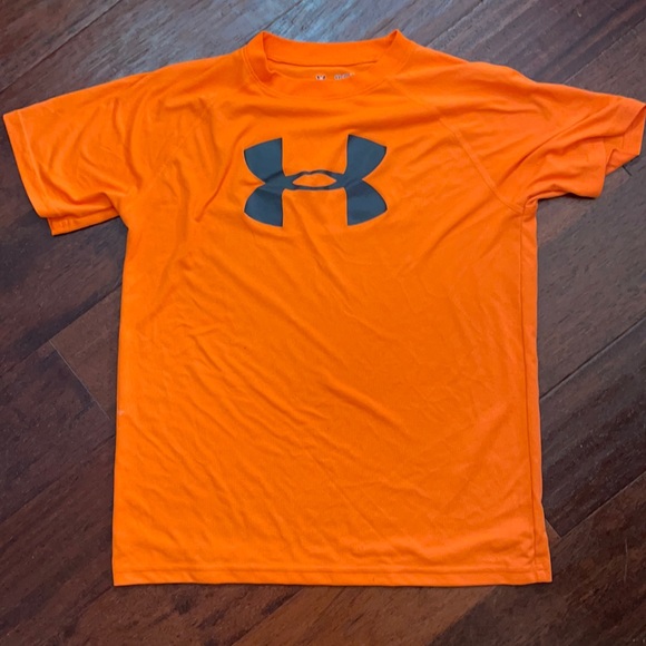 Under Armour | Shirts & Tops | Youth Xl Under Armor Tee Shirt | Poshmark